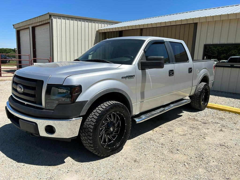 2010 Ford F-150 Lariat 4x4 SuperCrew 145-in's photo